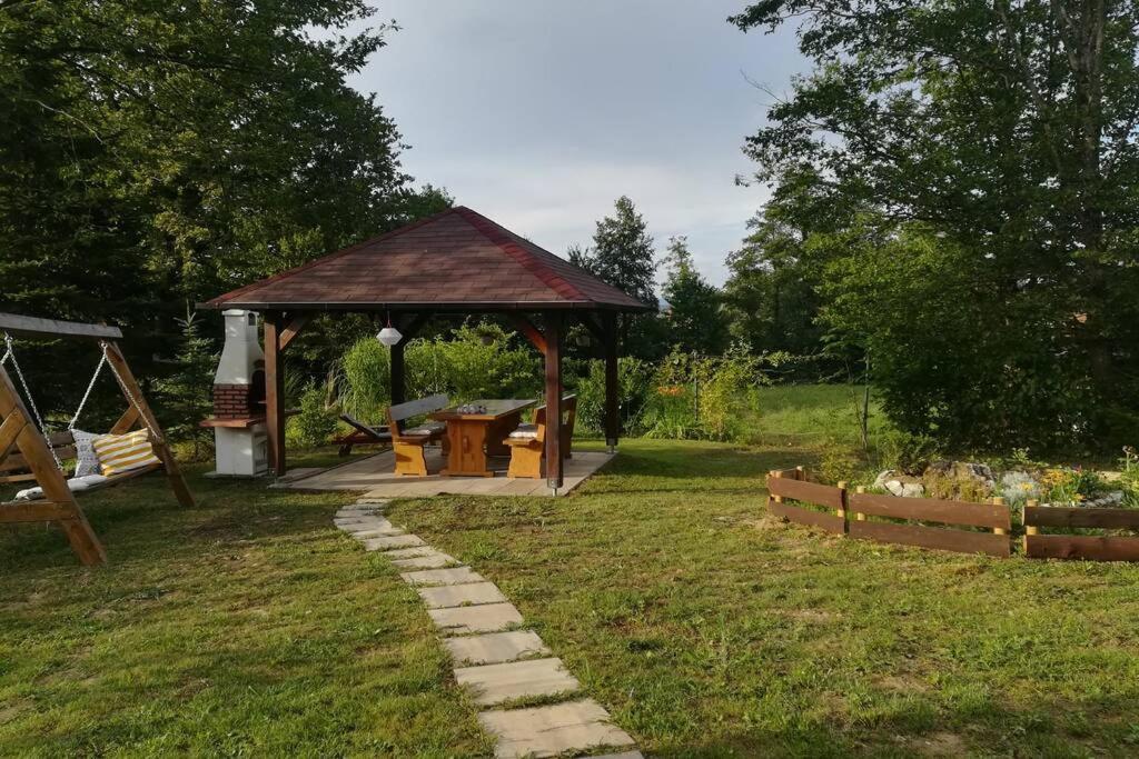 Carobna Suma *** Villa *