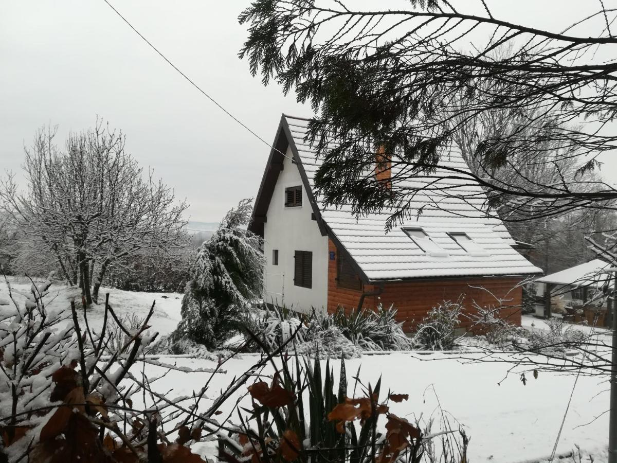 Carobna Suma ***